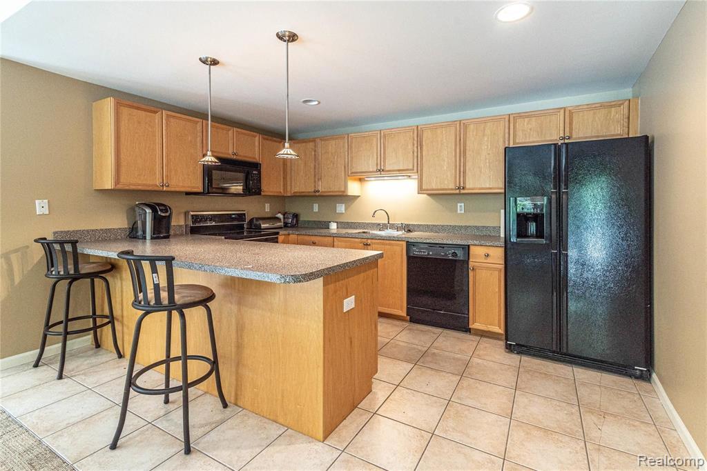 35265 Curtis Road Livonia, MI 48152 - Photo 34 of 52 Gallery Image 34