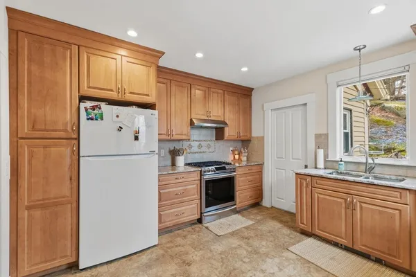 $1,100,000 | 34 Summer Street, Gloucester, MA 01930