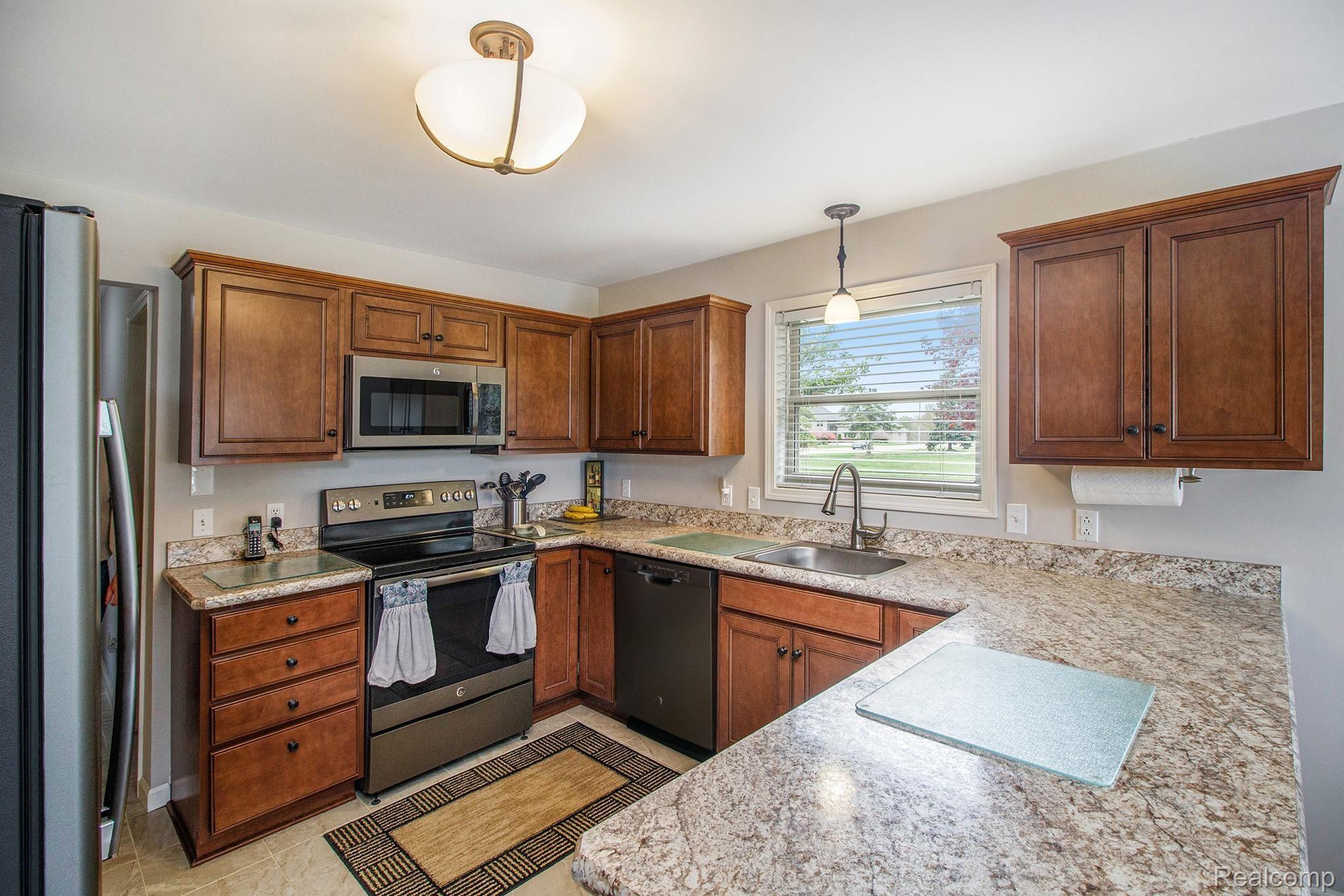 51600 Baker Road New Baltimore, MI 48047 - Photo 7 of 31 0N2A7768.jpg