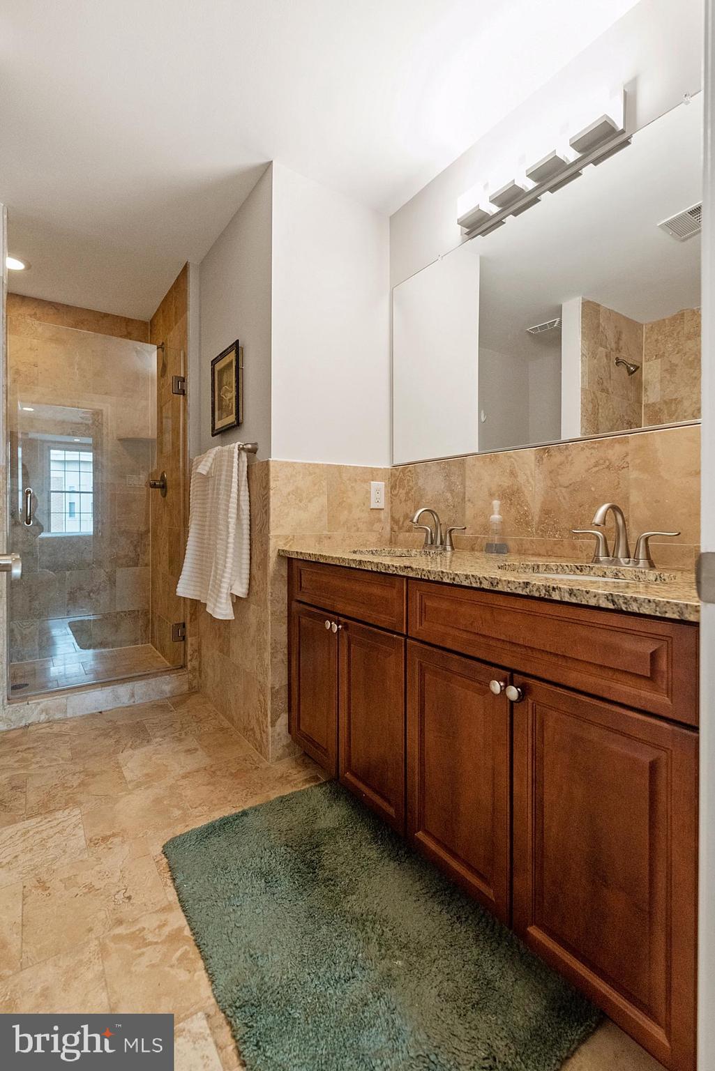 2108 Carpenter Street Philadelphia, PA 19146 - Photo 13 of 28