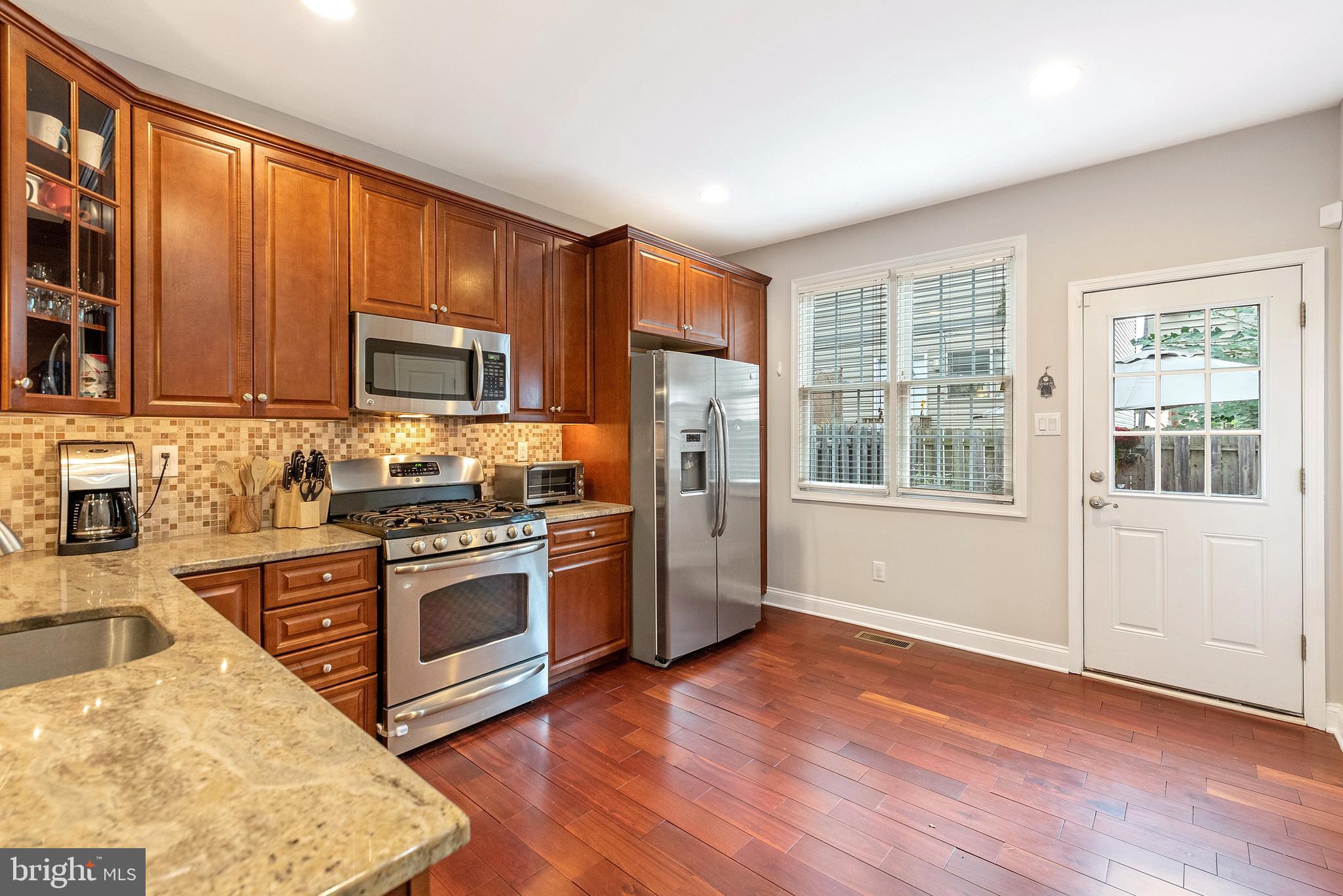 2108 Carpenter Street Philadelphia, PA 19146 - Photo 7 of 28