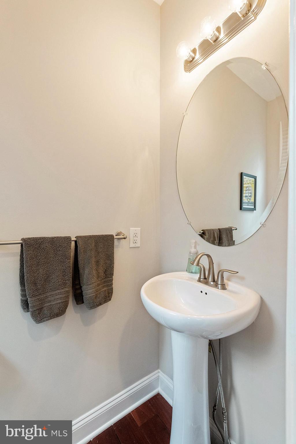 2108 Carpenter Street Philadelphia, PA 19146 - Photo 10 of 28