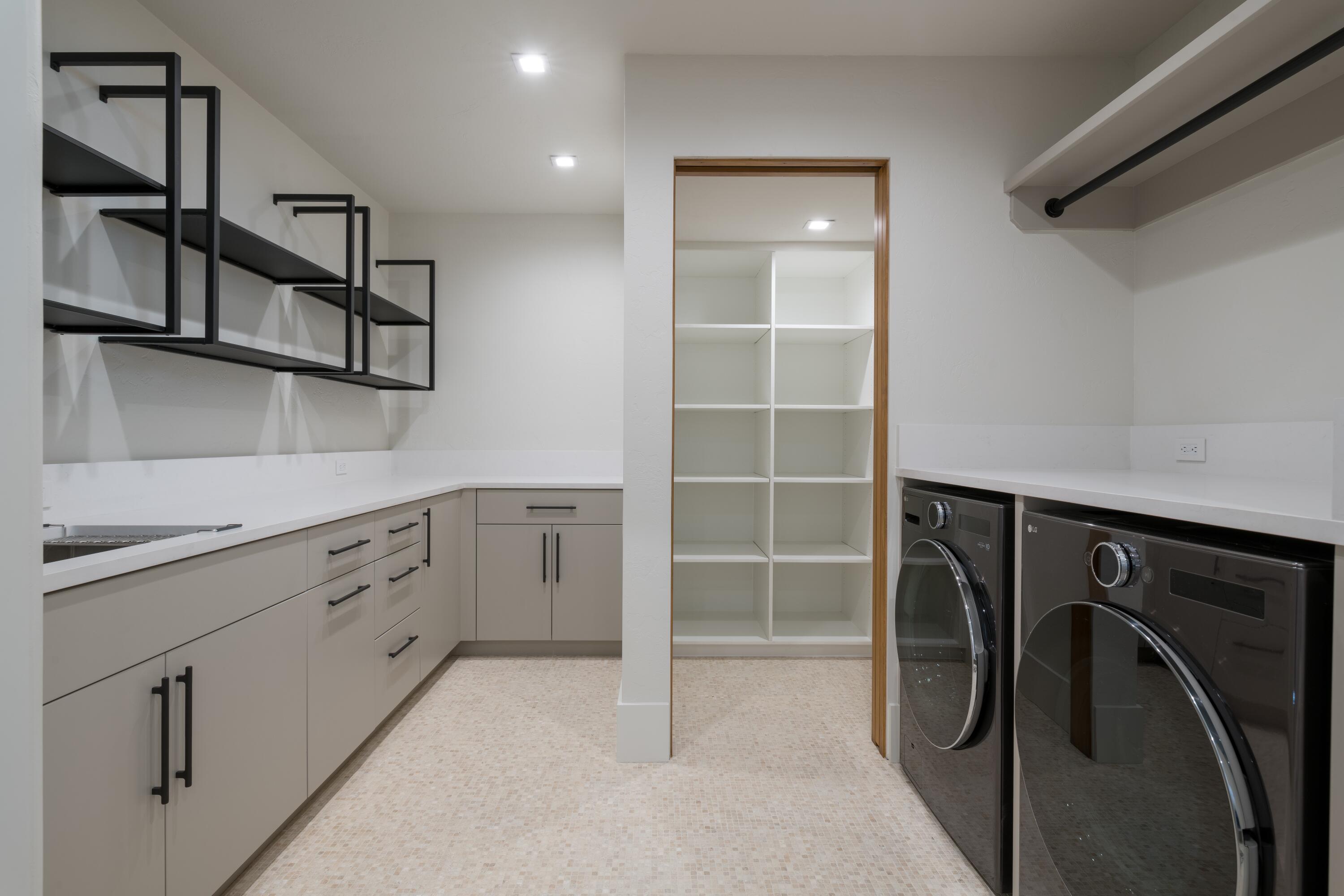 160 Telemark Road Ketchum, ID 83340 - Photo 34 of 39 Mud Room/Laundry