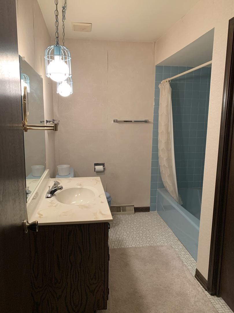 2329 Hawthorne Road Homewood, IL 60430 - Photo 12 of 17