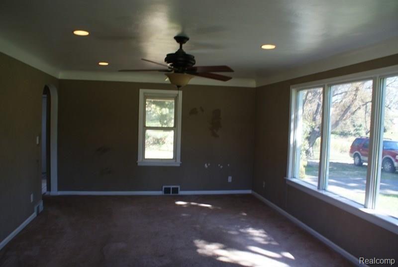 11047 East Richfield Road Davison, MI 48423 - Photo 7 of 18 DSC07301.JPG