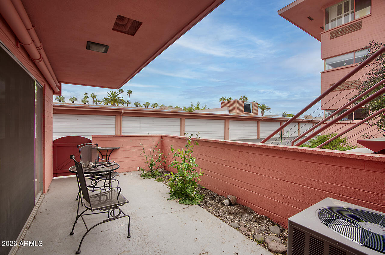 130 East Coronado Road, Unit 16 Phoenix, AZ 85004 - Photo 7 of 16 Back Patio