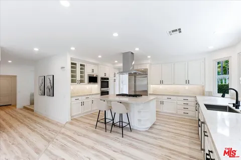$1,349,999 | 2211 Pebble Beach Trail, Oxnard, CA 93036