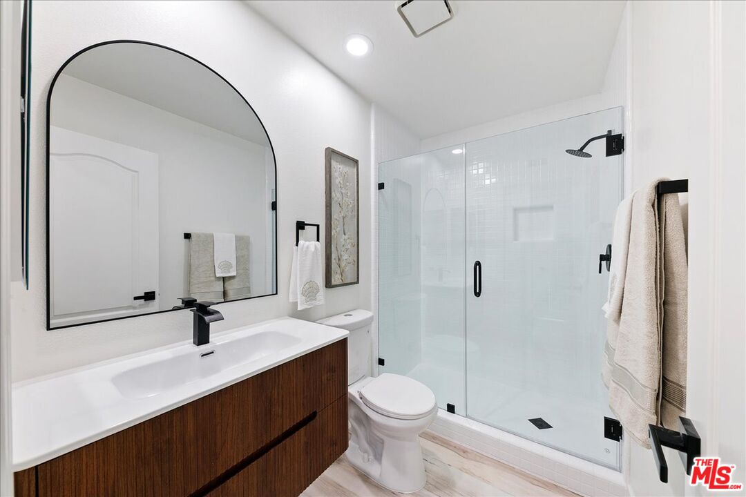 2211 Pebble Beach Trail Oxnard, CA 93036 - Photo 18 of 57