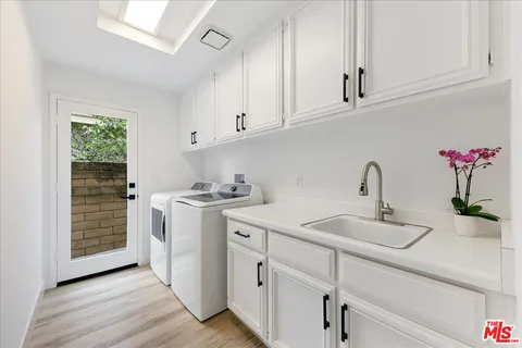 $1,349,999 | 2211 Pebble Beach Trail, Oxnard, CA 93036
