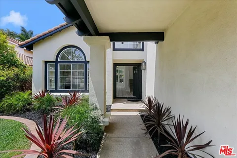 $1,349,999 | 2211 Pebble Beach Trail, Oxnard, CA 93036