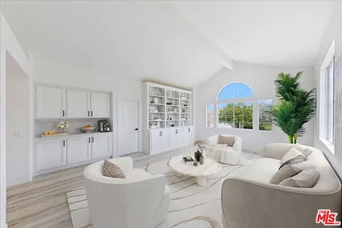 $1,349,999 | 2211 Pebble Beach Trail, Oxnard, CA 93036