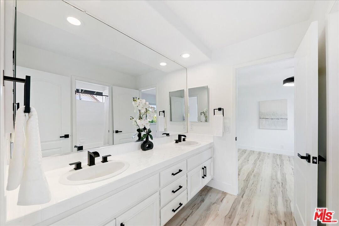 2211 Pebble Beach Trail Oxnard, CA 93036 - Photo 28 of 57