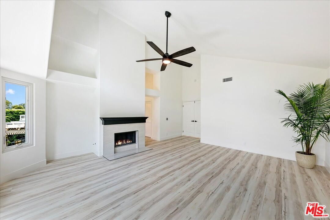 2211 Pebble Beach Trail Oxnard, CA 93036 - Photo 38 of 57