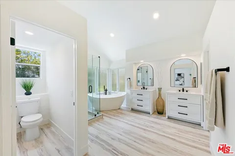 $1,349,999 | 2211 Pebble Beach Trail, Oxnard, CA 93036