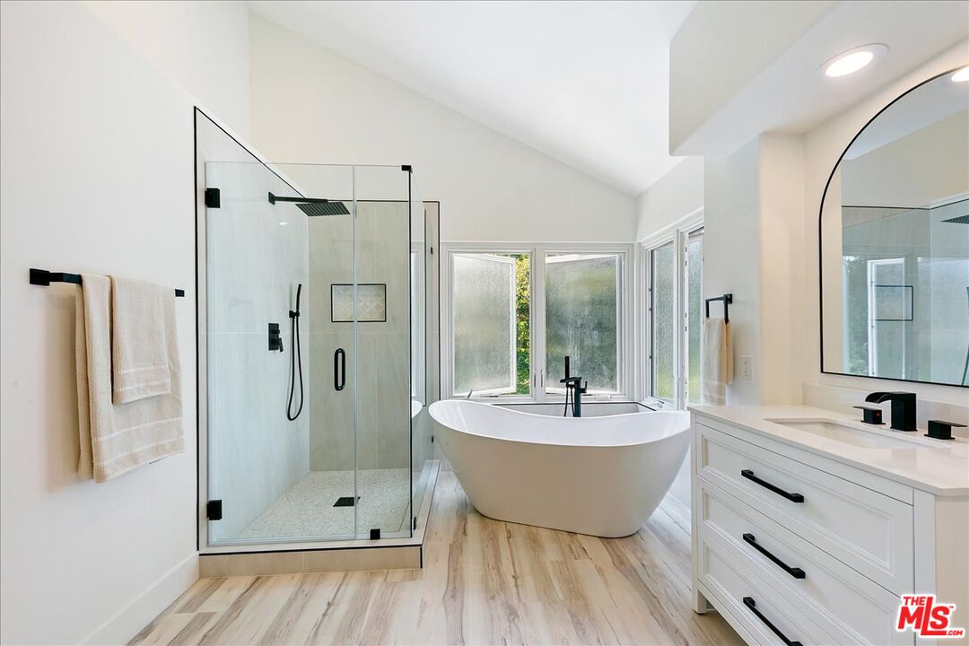 2211 Pebble Beach Trail Oxnard, CA 93036 - Photo 41 of 57