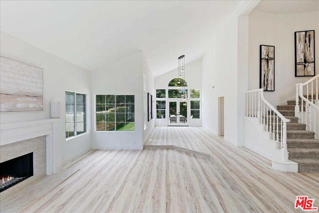 2211 Pebble Beach Trail Oxnard, CA 93036 - Photo 8 of 57