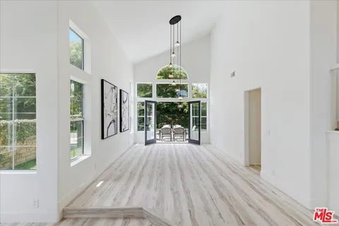 $1,349,999 | 2211 Pebble Beach Trail, Oxnard, CA 93036
