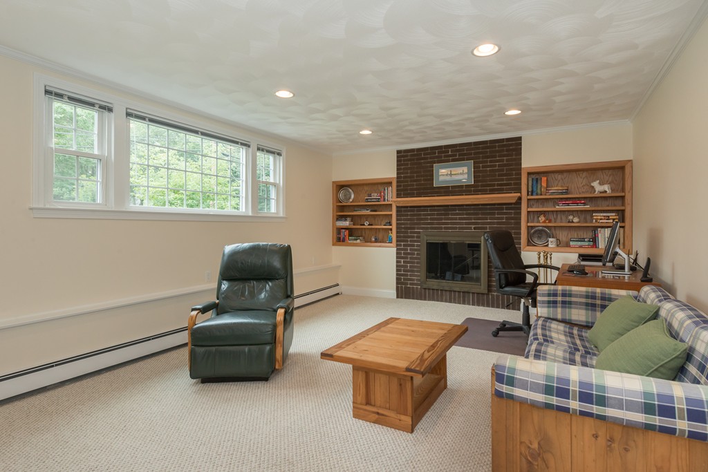 252 Worthen Road East Lexington, MA 02421 - Photo 20 of 22 Gallery Image 20