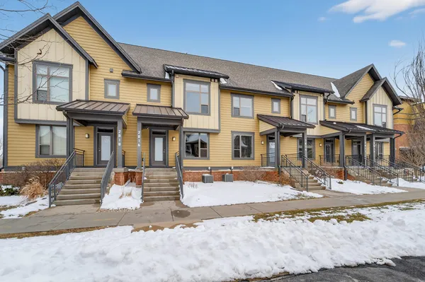 $325,000 | 2812 No Oaks, Madison, WI 53711