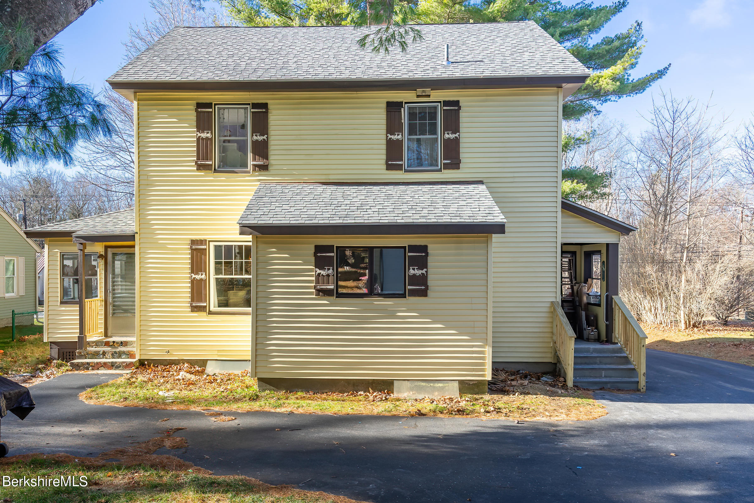 170 Cheshire Road Pittsfield, MA 01201 - Photo 22 of 26 170 Cheshire37