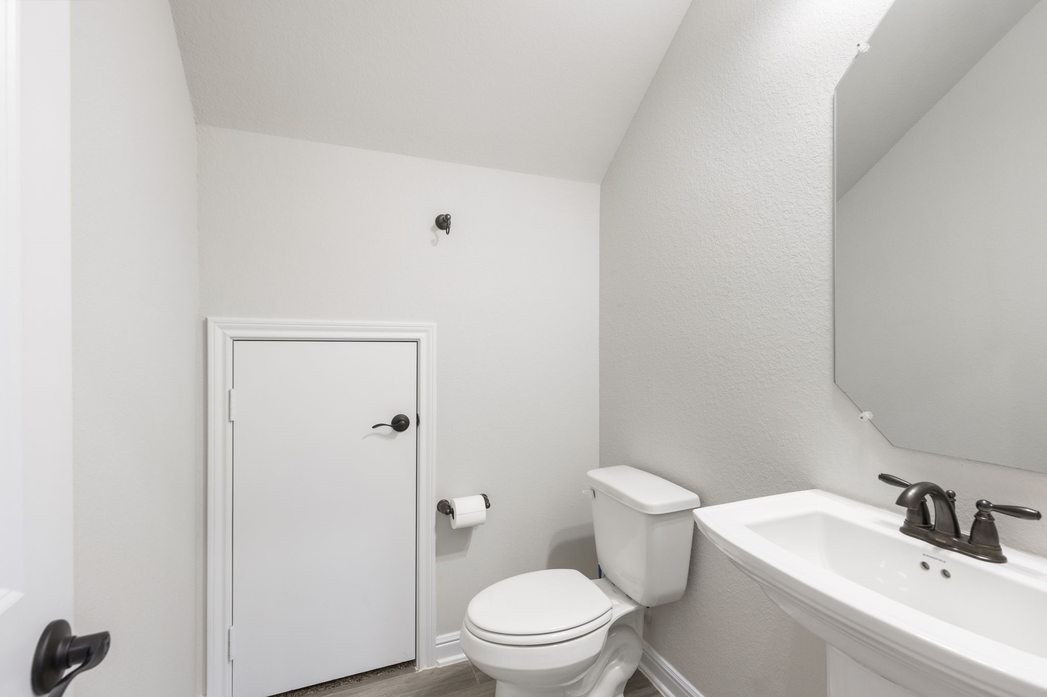 2819 Bradbury Hills Road Spring, TX 77373 - Photo 11 of 50 Half Bath