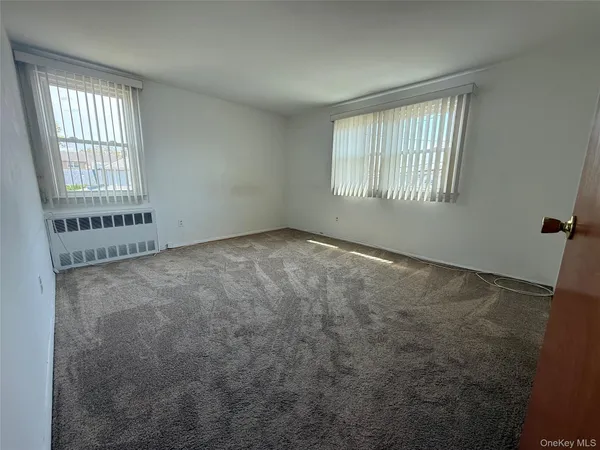 $2,350 | 31 Lenox Avenue, Westbury, NY 11590