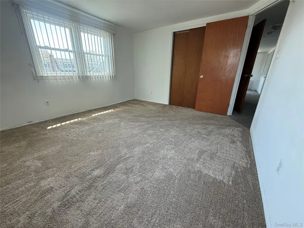 $2,350 | 31 Lenox Avenue, Westbury, NY 11590