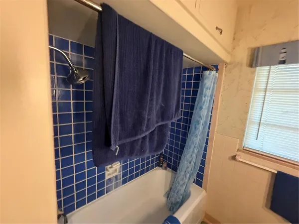 $375,000 | 705 33rd St Court West, Unit A, Bradenton, FL 34205