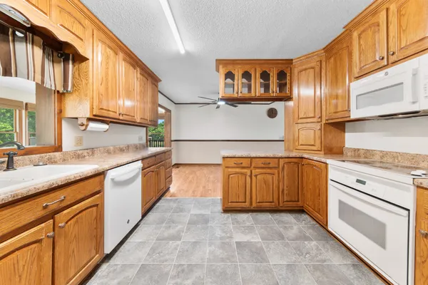 $489,900 | 239 Henry Bayless Road, Ardmore, TN 38449