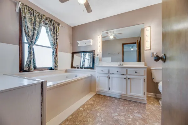 $494,900 | 239 Henry Bayless Road, Ardmore, TN 38449