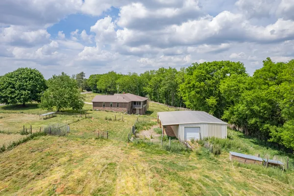 $489,900 | 239 Henry Bayless Road, Ardmore, TN 38449