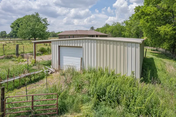 $489,900 | 239 Henry Bayless Road, Ardmore, TN 38449