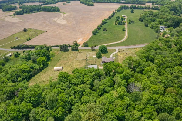 $489,900 | 239 Henry Bayless Road, Ardmore, TN 38449