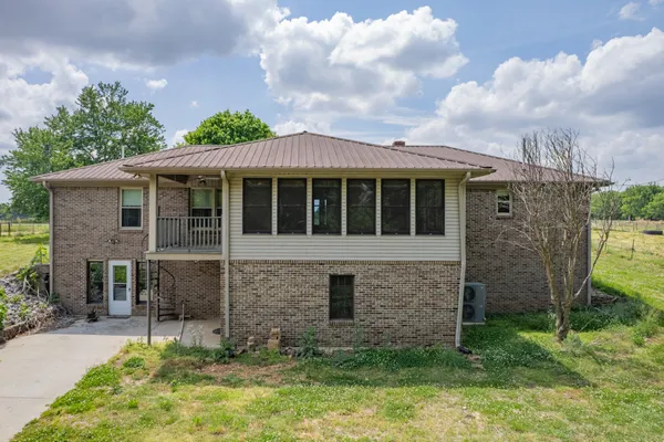 $489,900 | 239 Henry Bayless Road, Ardmore, TN 38449