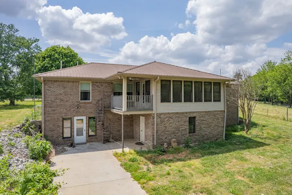 $489,900 | 239 Henry Bayless Road, Ardmore, TN 38449