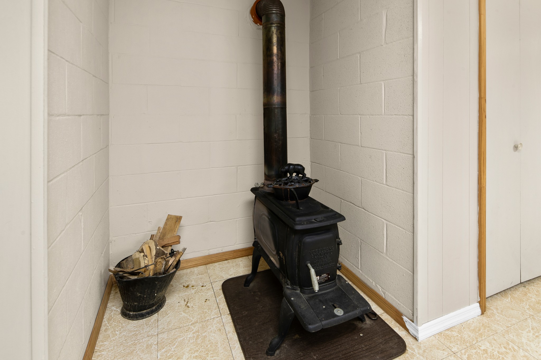 239 Henry Bayless Road Ardmore, TN 38449 - Photo 71 of 82 a view of entryway with workspace