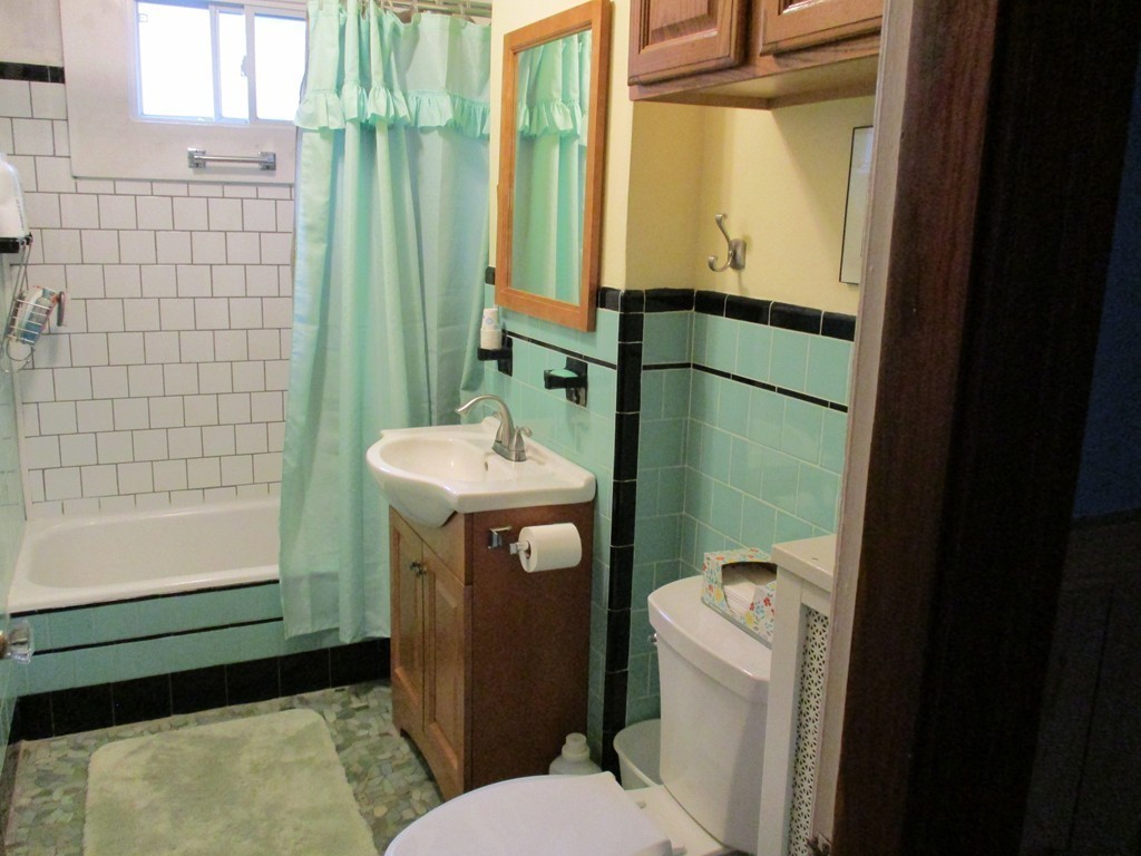 4 Minots Street Worcester, MA 01604 - Photo 7 of 23 Gallery Image 7
