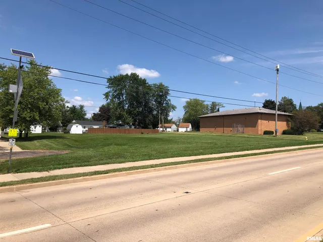 $40,000 | 2218 Washington Road, Washington, IL 61571