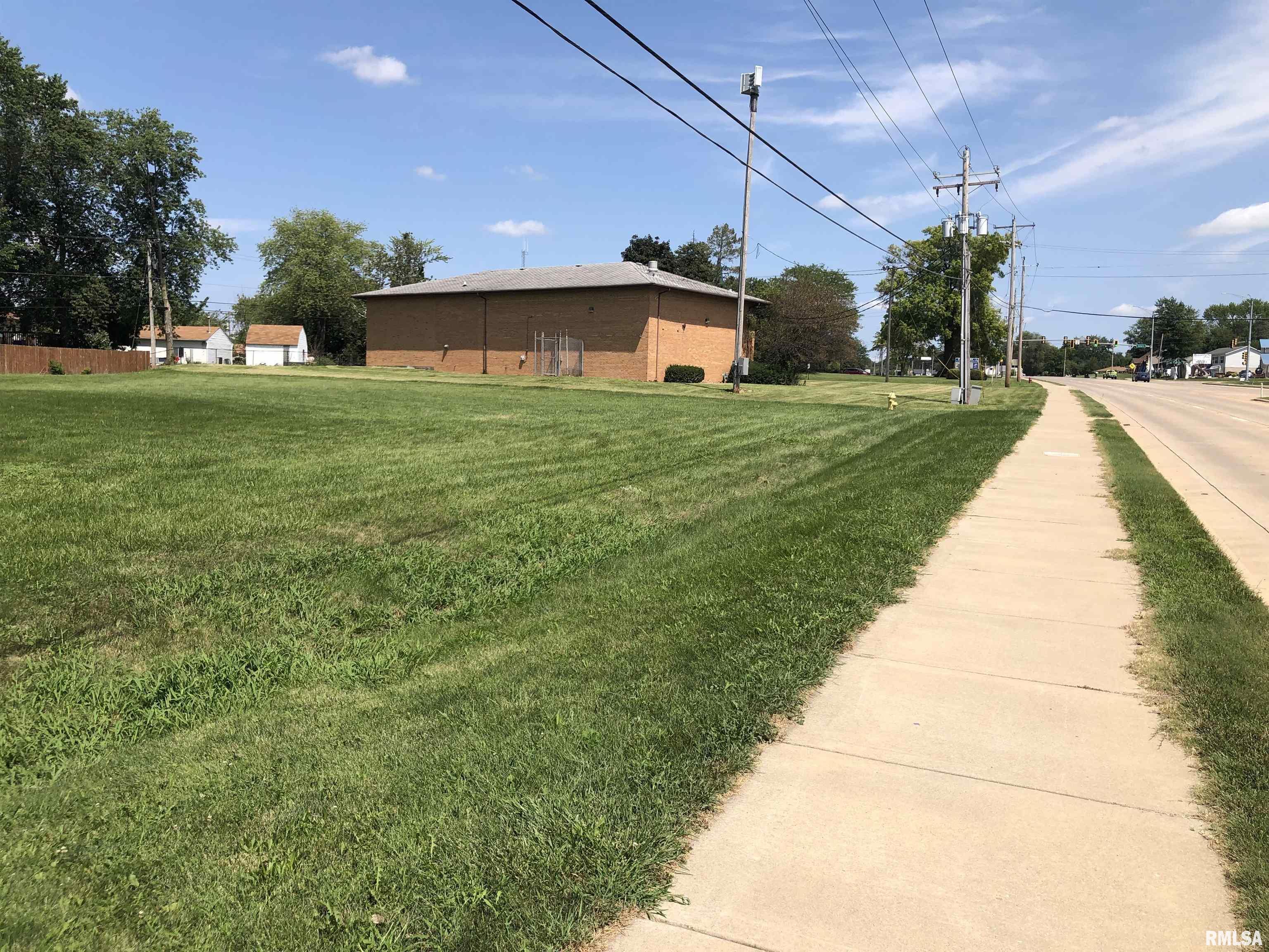 2218 Washington Road Washington, IL 61571 - Photo 2 of 2