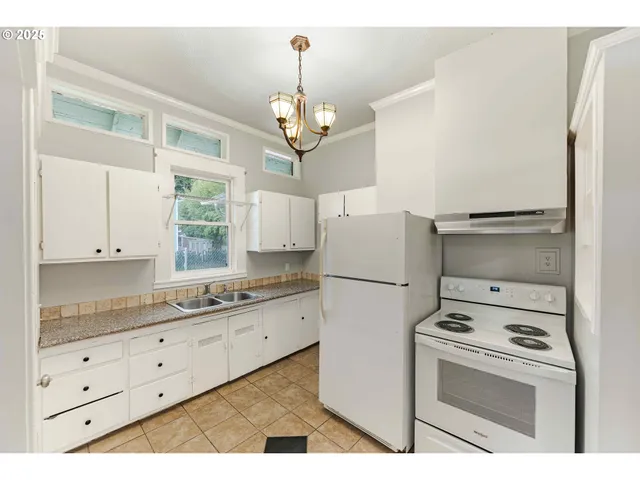 $425,000 | 211 Monroe Street, Eugene, OR 97402