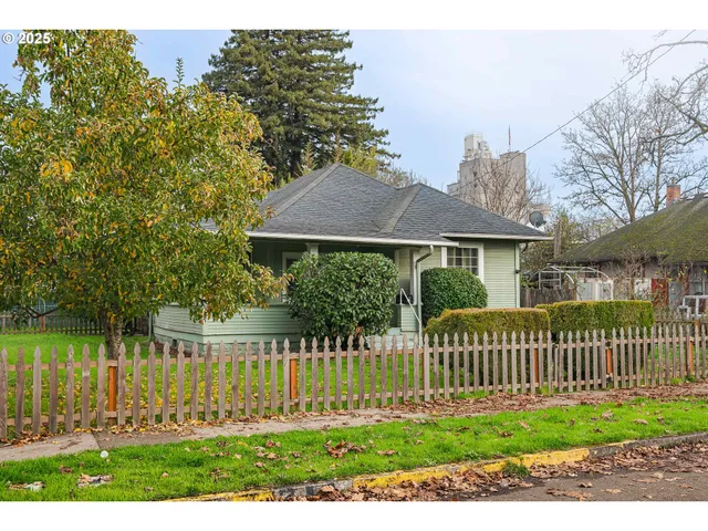 $425,000 | 211 Monroe Street, Eugene, OR 97402
