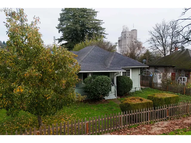 $425,000 | 211 Monroe Street, Eugene, OR 97402