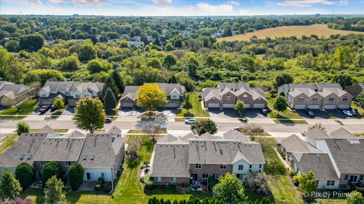 5742 Fieldstone Trail McHenry, IL 60050 - Photo 28 of 29 an aerial view of multiple house