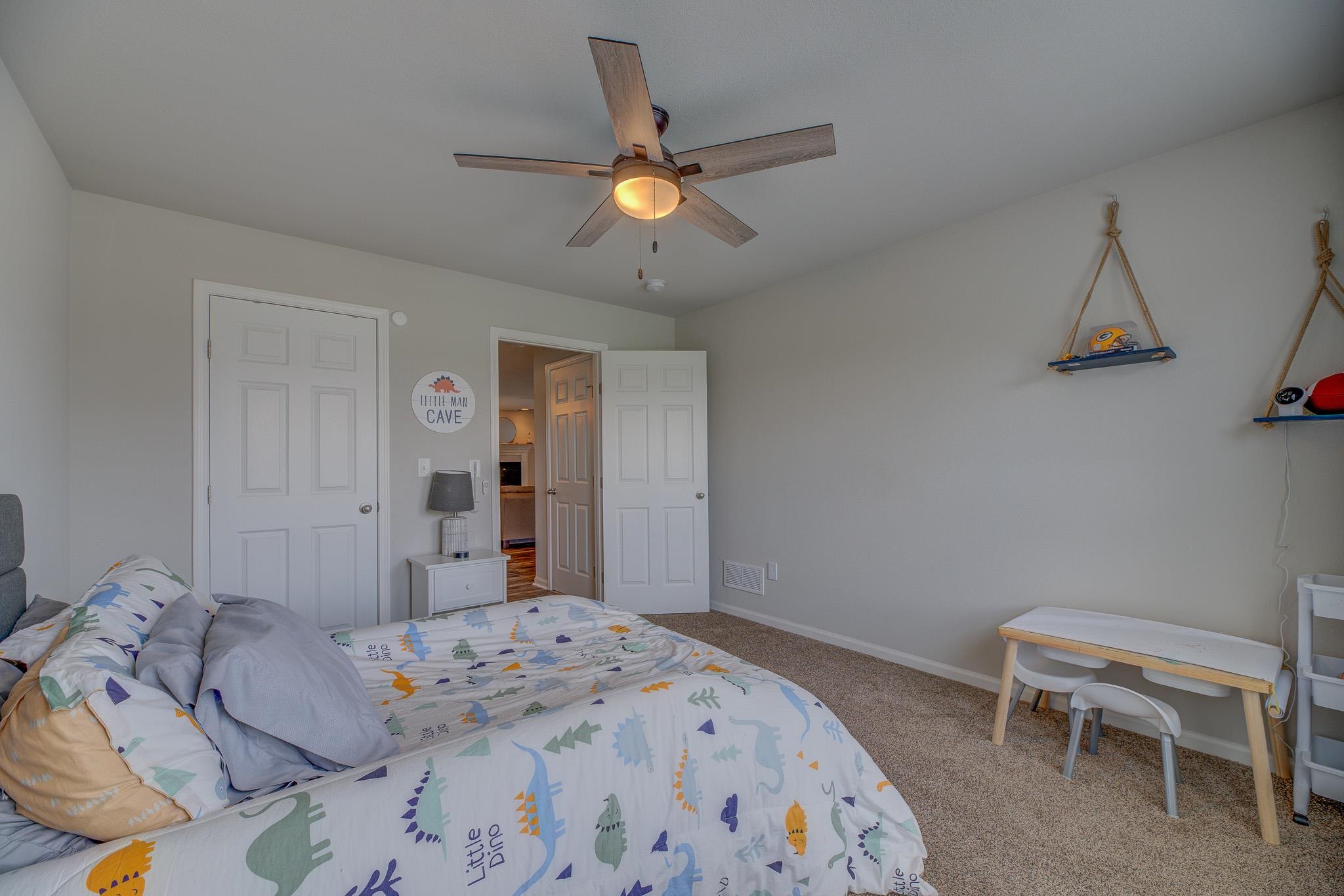 2215 Red Barn Lane Beloit, WI 53511 - Photo 15 of 31