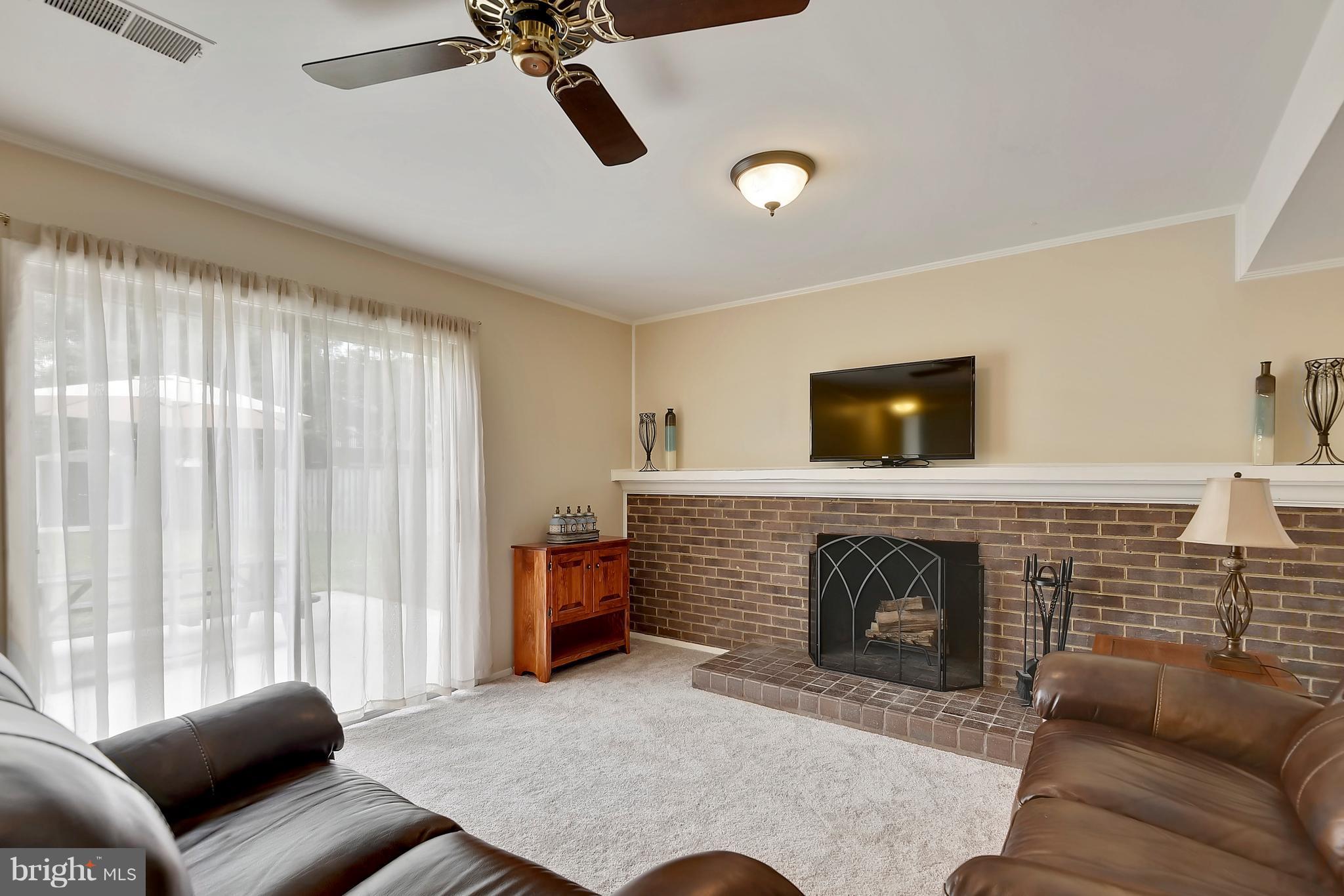 17204 Brown Road Poolesville, MD 20837 - Photo 7 of 30 Cozy FP and a Large Family Room