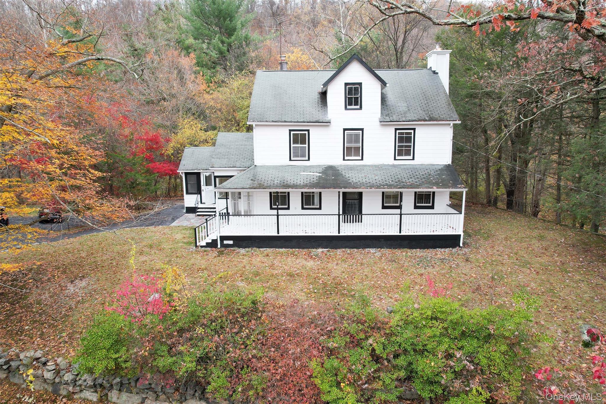 19 Johnsontown Road Sloatsburg, NY 10974 - Photo 39 of 41 a view of a house with backyard