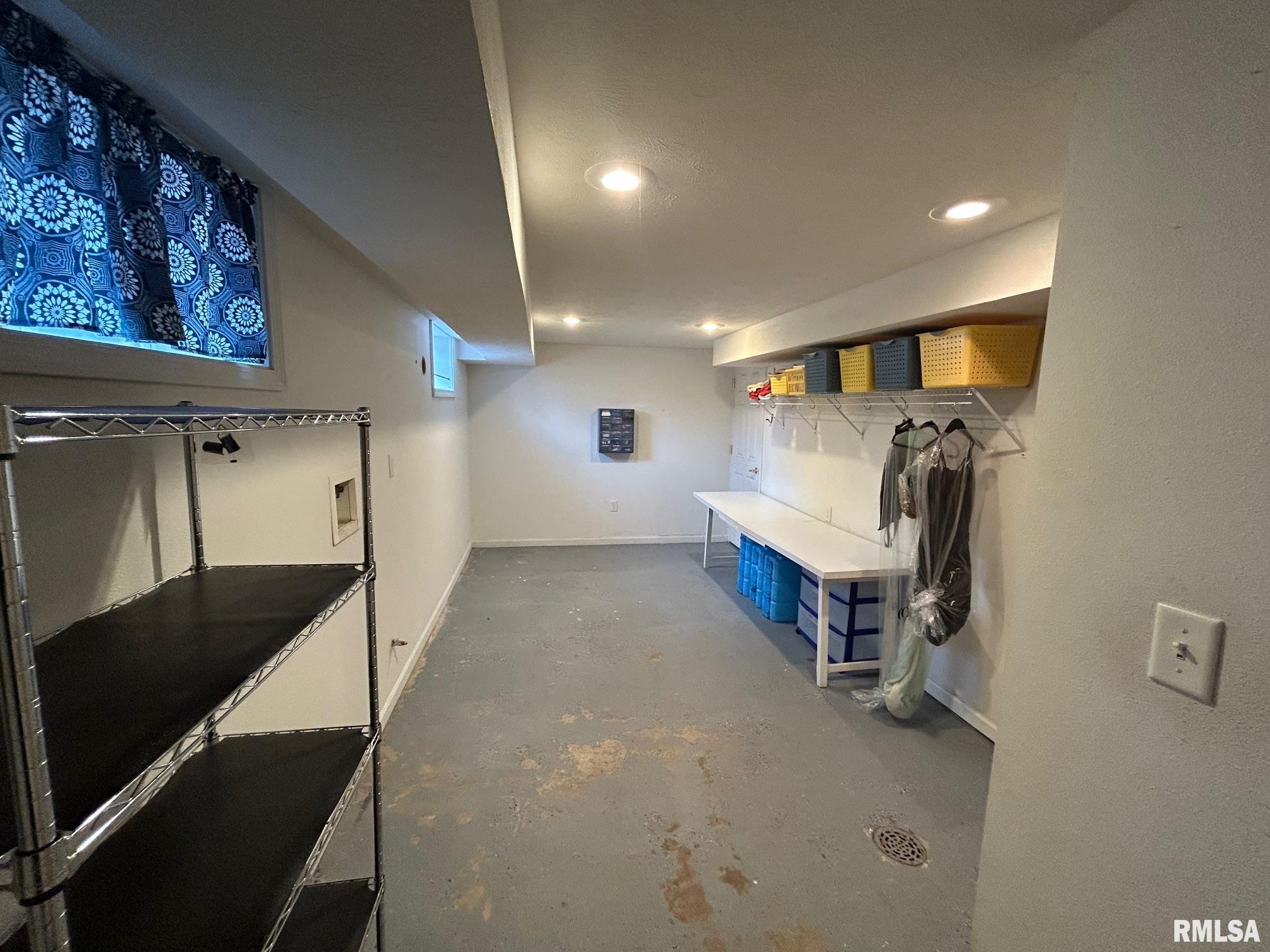 1205 Arthur Street Pekin, IL 61554 - Photo 32 of 35