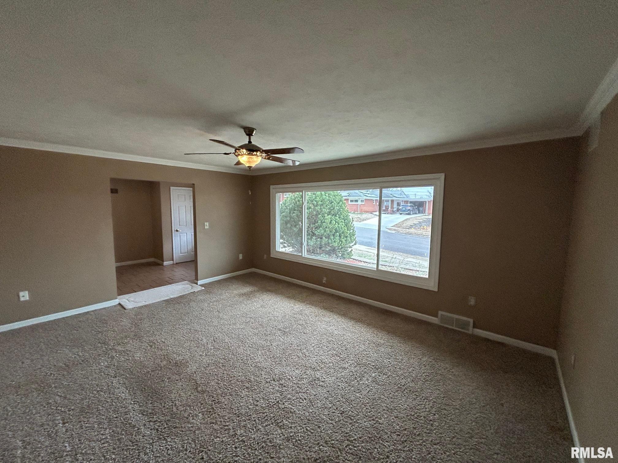 1205 Arthur Street Pekin, IL 61554 - Photo 8 of 35