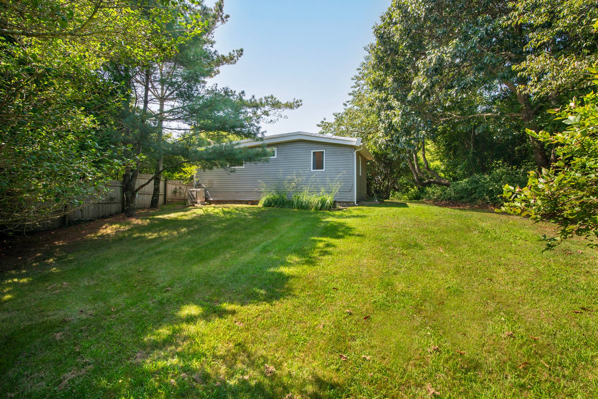 32 Ditch Plains Road Montauk, NY 11954 - Photo 31 of 43