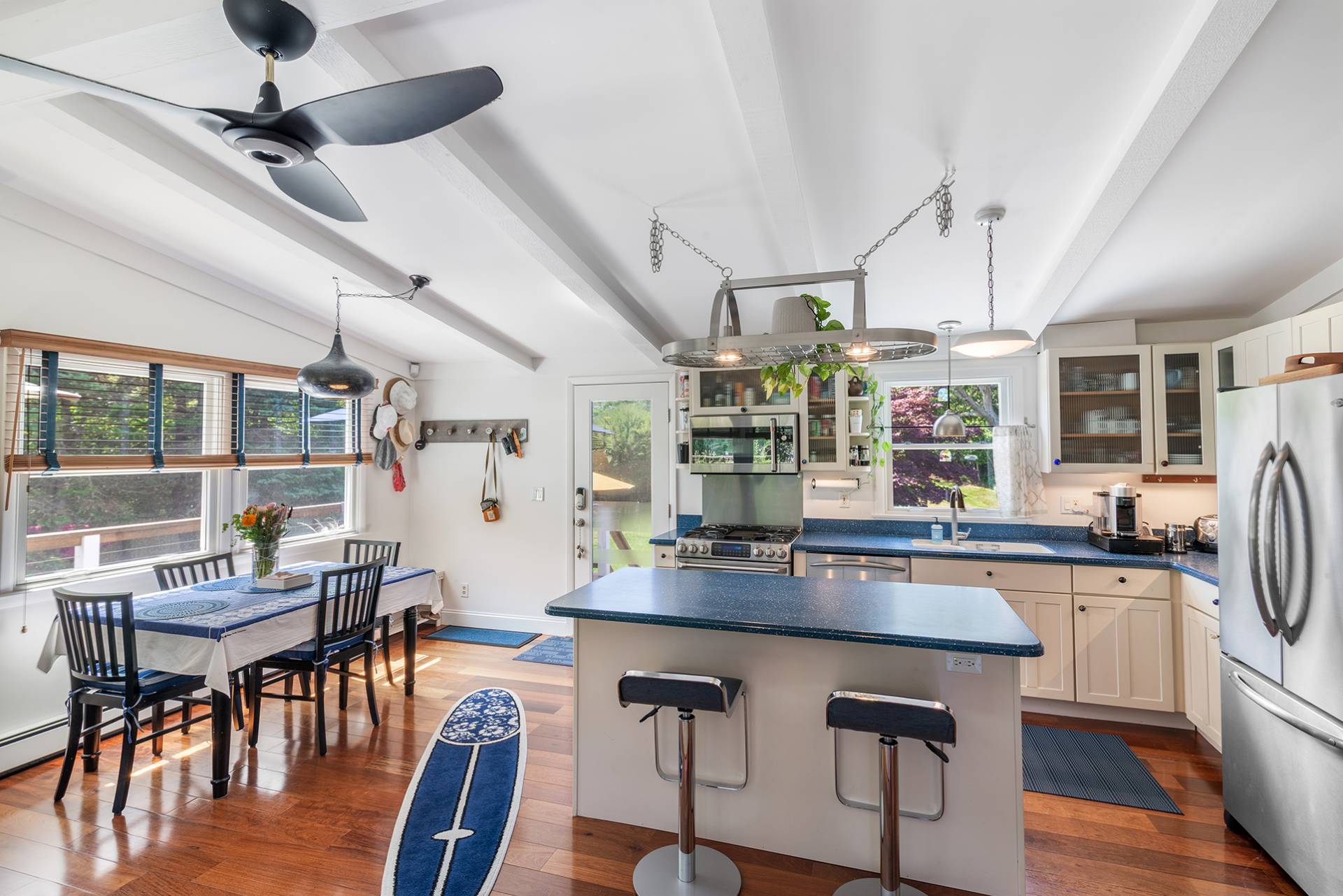 32 Ditch Plains Road Montauk, NY 11954 - Photo 5 of 43